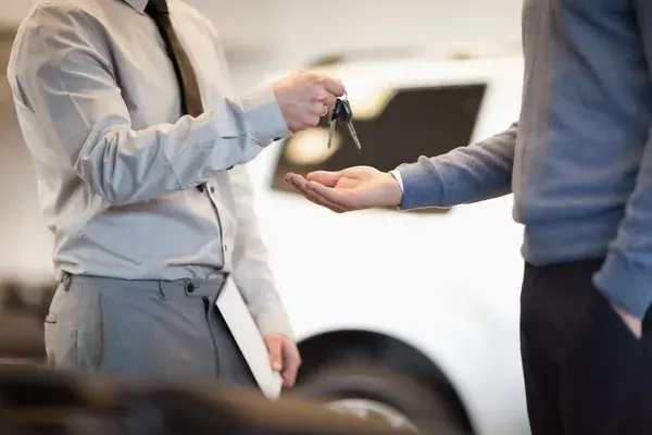 Qué tener en cuenta antes de comprar un auto por primera vez